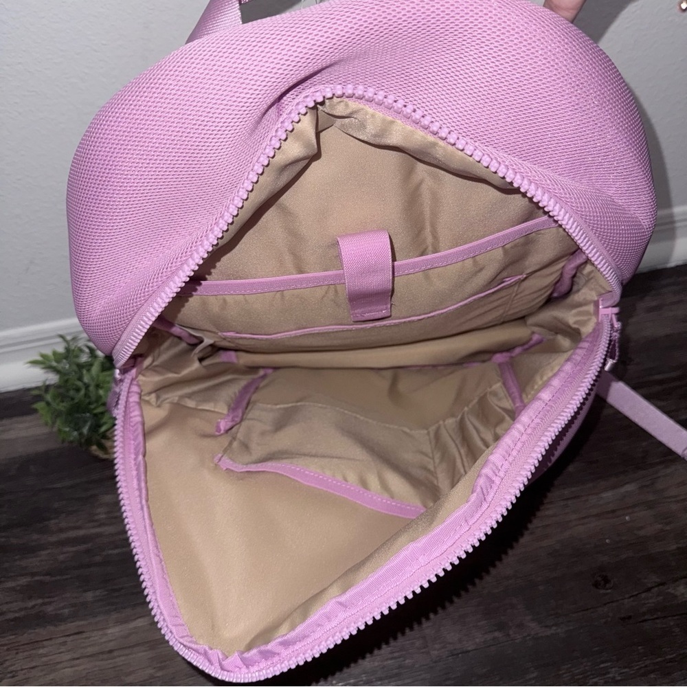 23L Air Mesh Backpack - All In Motion™ - Picture 4 of 7